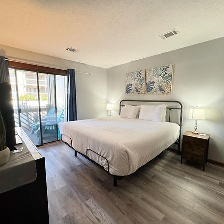 Spacious Modern Condo - 1St Floor - One Block To The Beach Myrtle Beach Eksteriør billede