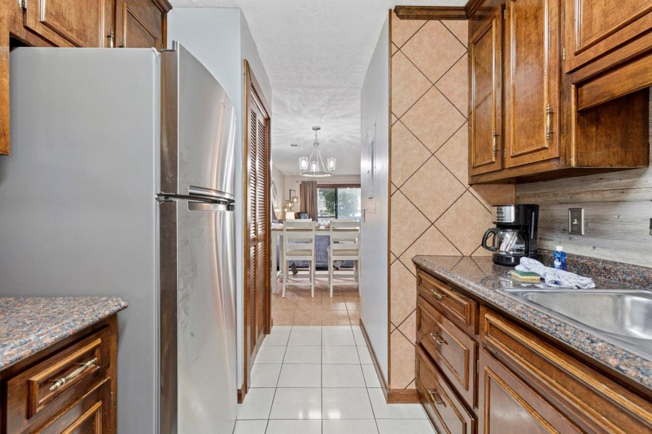 Spacious Modern Condo - 1St Floor - One Block To The Beach Myrtle Beach Eksteriør billede