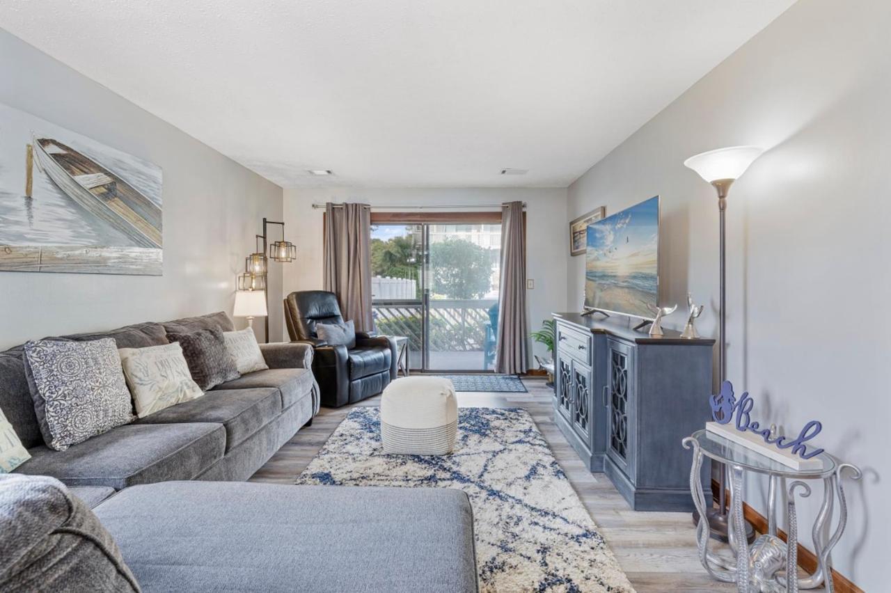 Spacious Modern Condo - 1St Floor - One Block To The Beach Myrtle Beach Eksteriør billede
