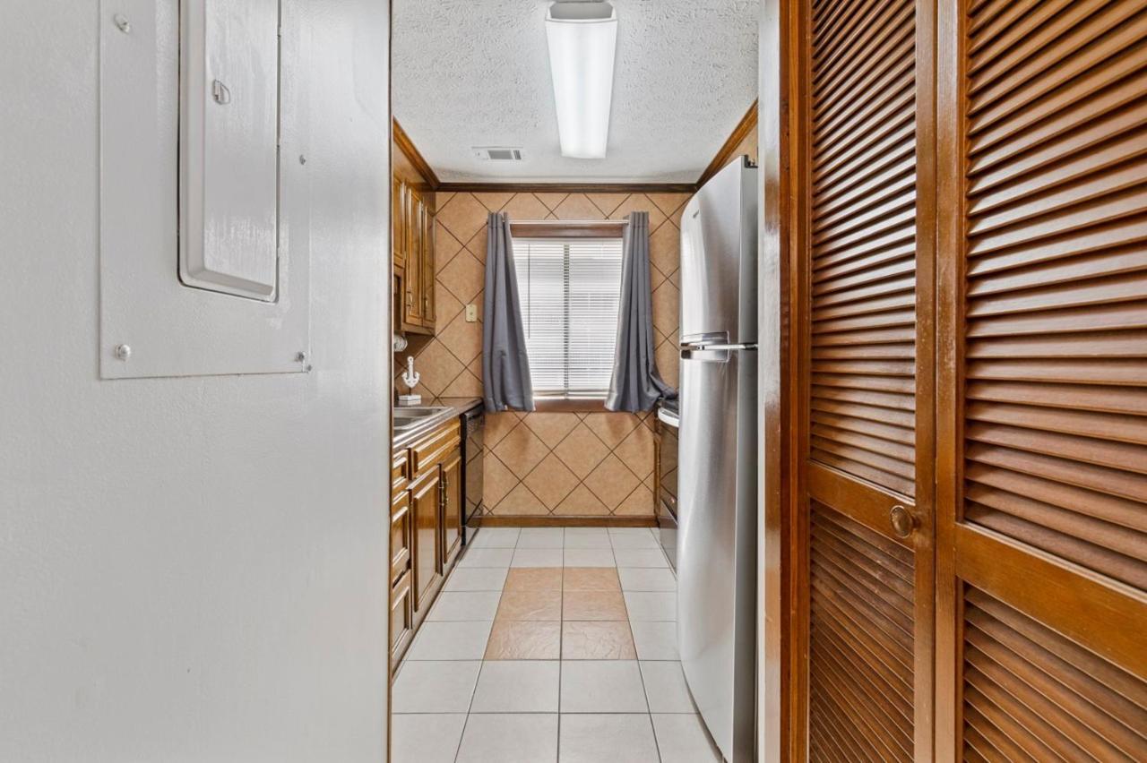 Spacious Modern Condo - 1St Floor - One Block To The Beach Myrtle Beach Eksteriør billede