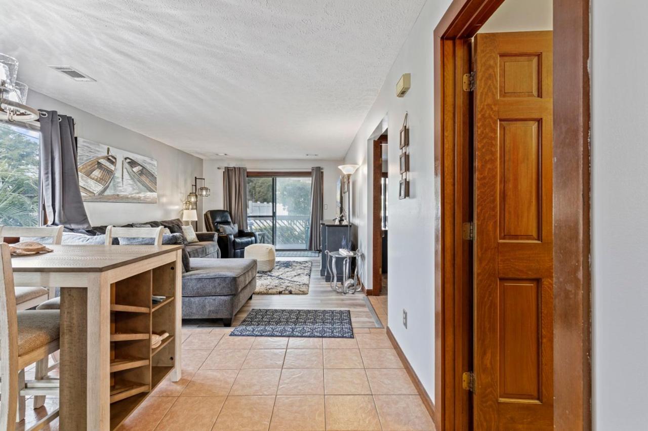 Spacious Modern Condo - 1St Floor - One Block To The Beach Myrtle Beach Eksteriør billede